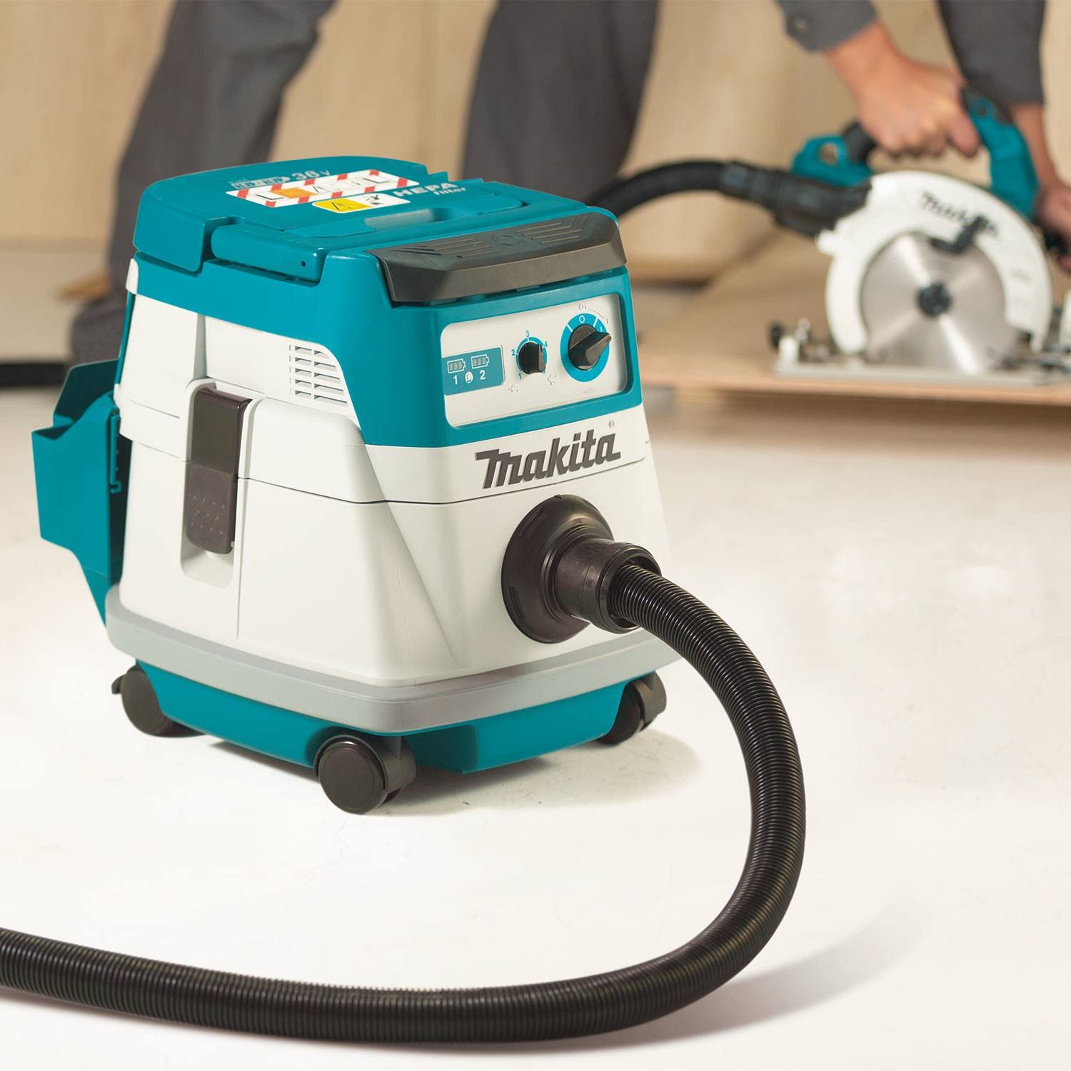 Makita XCV21ZX 36V (18V X2) LXT® Brushless 2.1 Gallon HEPA Filter Dry Dust Extractor, Tool Only
