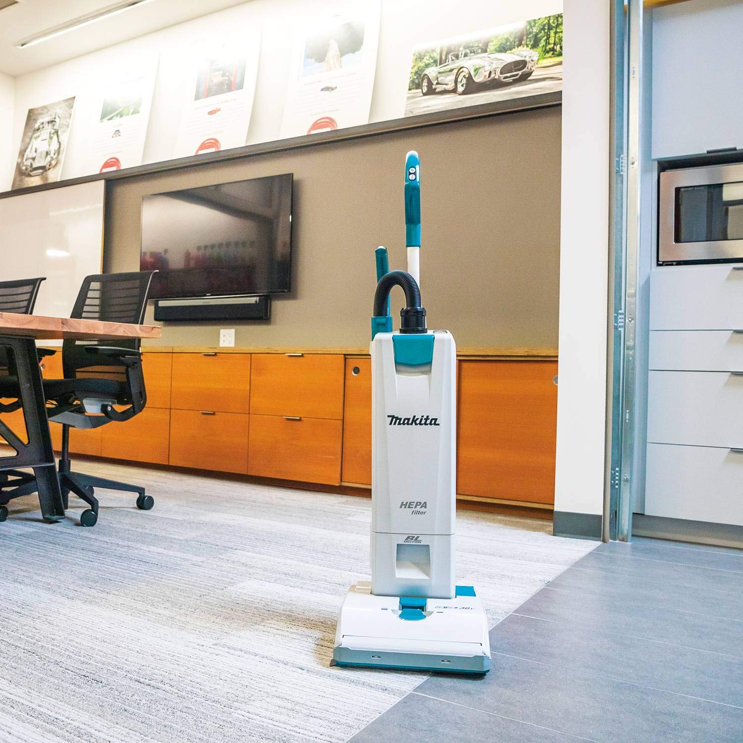 Makita XCV19Z 18V X2 (36V) LXT® Lithium-Ion Brushless Cordless 1.3 Gallon HEPA Filter 12” Upright Vacuum, Tool Only