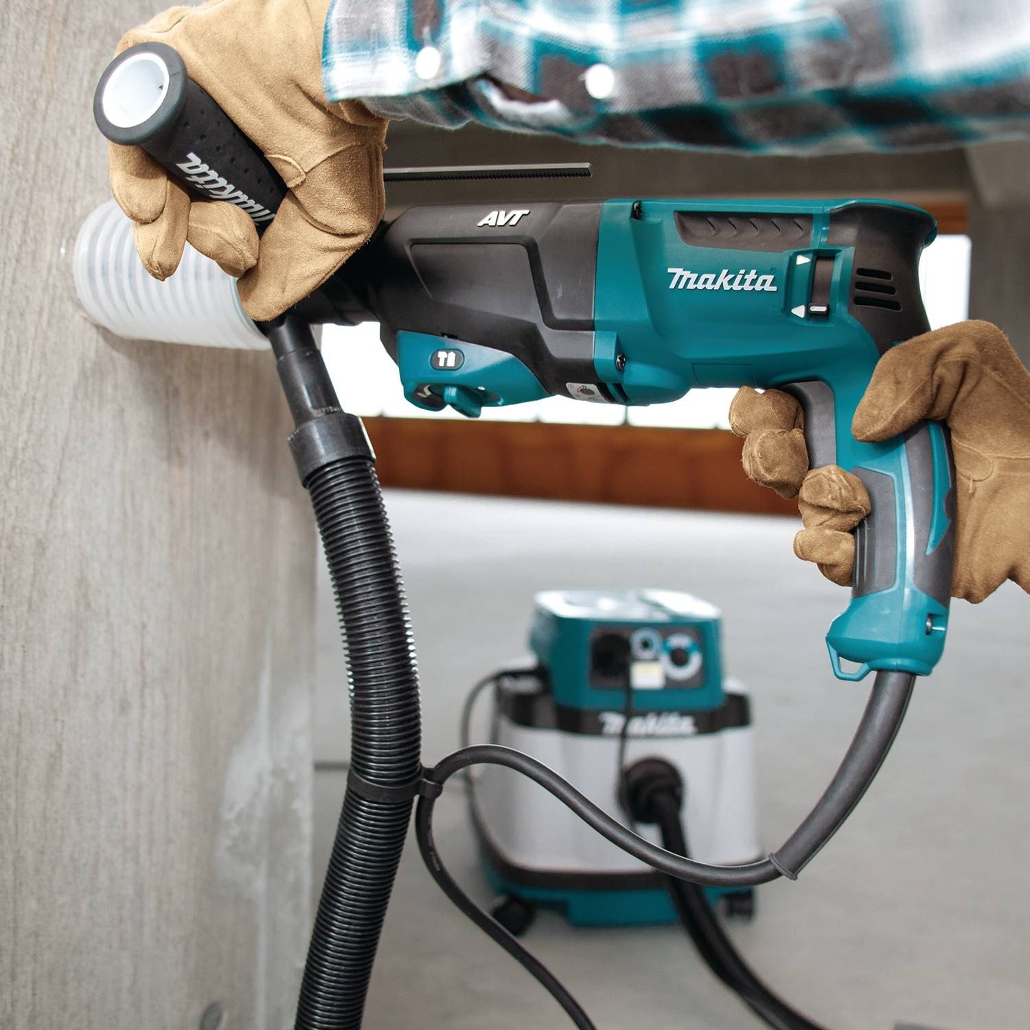 1405-makita-hr2641x1-sds-plus-3-mode-variable-speed-avt-rotary-hammer-with-case-and-4-1-2-angle-grinder-1-8.jpg Makita HR2641X1 SDS-PLUS 3-Mode Variable Speed AVT Rotary Hammer with Case and 4-1/2" Angle Grinder, 1"