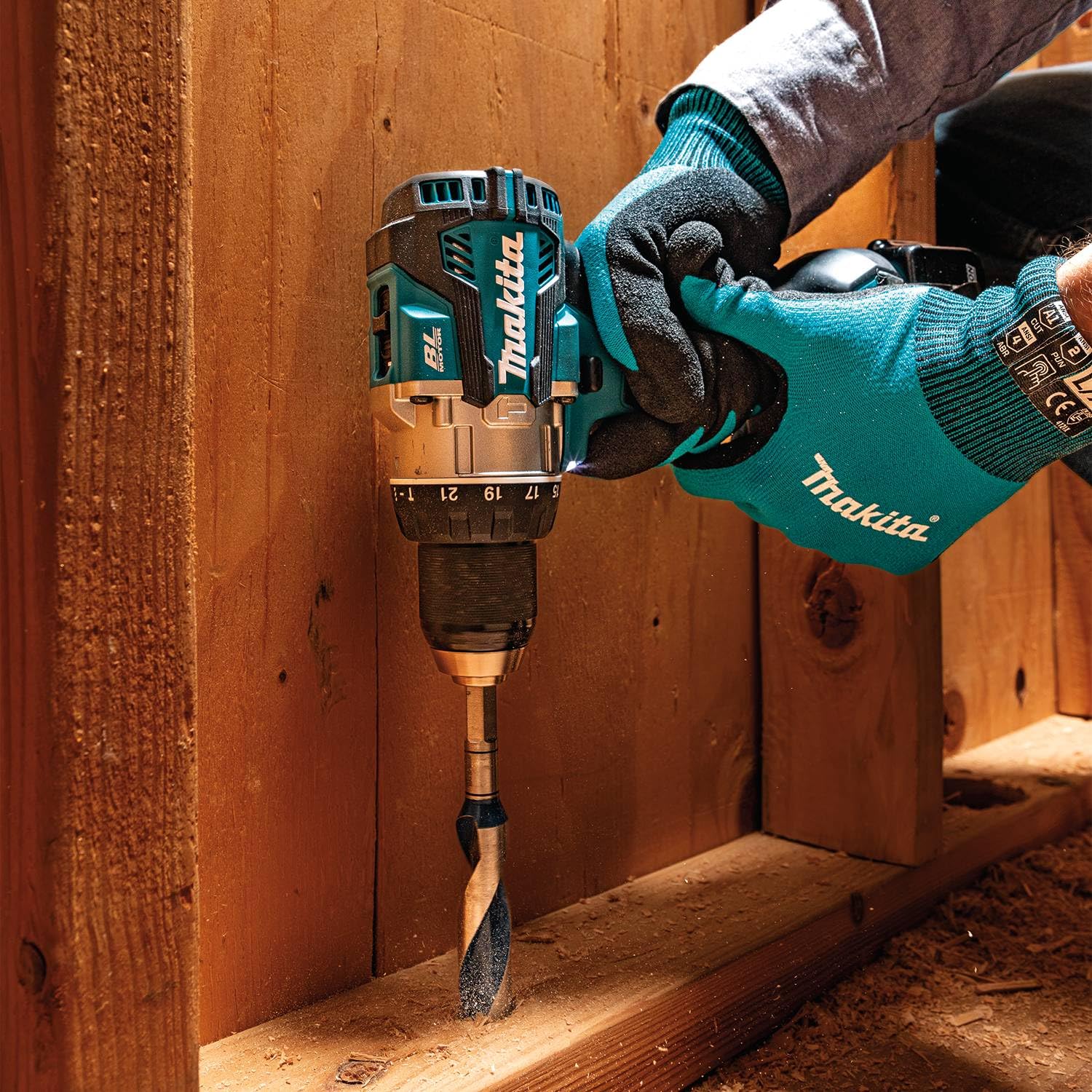 1473-makita-xph16t-18v-lxt-lithium-ion-compact-brushless-cordless-1-2-hammer-driver-drill-kit-5.0ah-10.jpg Makita XPH16T 18V LXT® Lithium-Ion Compact Brushless Cordless 1/2" Hammer Driver-Drill Kit (5.0Ah)