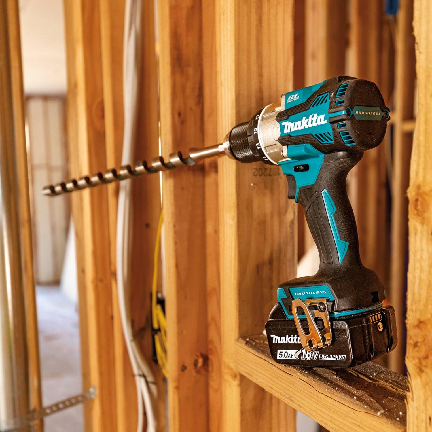 1473-makita-xph16t-18v-lxt-lithium-ion-compact-brushless-cordless-1-2-hammer-driver-drill-kit-5.0ah-7.jpg Makita XPH16T 18V LXT® Lithium-Ion Compact Brushless Cordless 1/2" Hammer Driver-Drill Kit (5.0Ah)