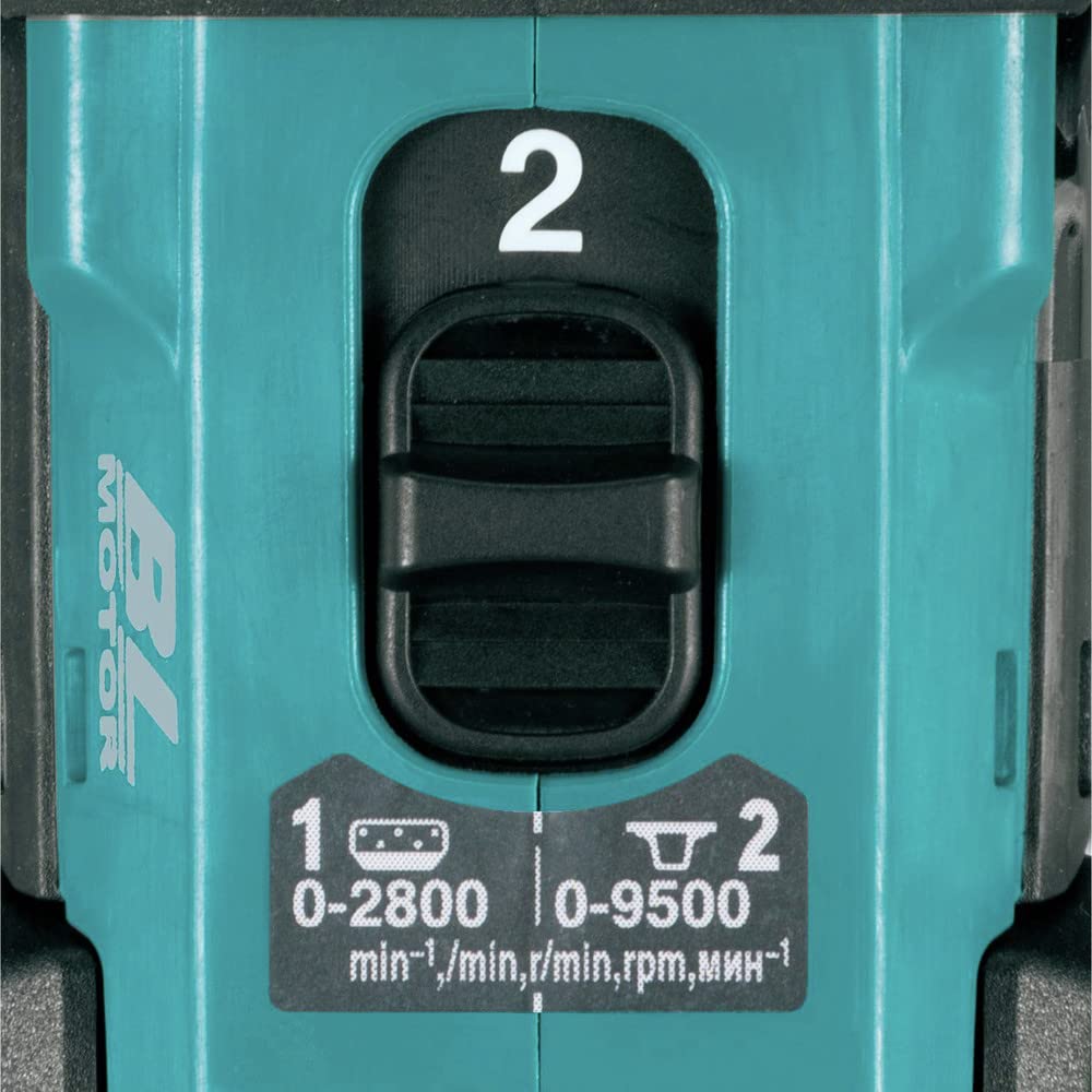 1520-makita-vp01r1-12v-max-cxt-lithium-ion-brushless-3-polisher-2-sander-kit-2.0ah-6.jpg Makita VP01R1 12V max CXT® Lithium‑Ion Brushless 3" Polisher / 2" Sander Kit (2.0Ah)
