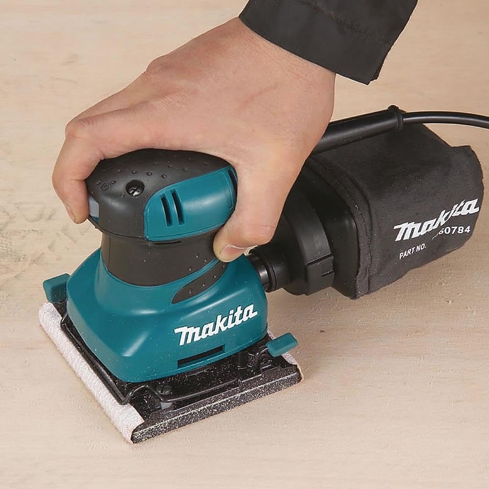 1674-makita-bo4556-1-4-in.-sheet-finishing-sander-4.jpg Makita BO4556 1/4 in. Sheet Finishing Sander
