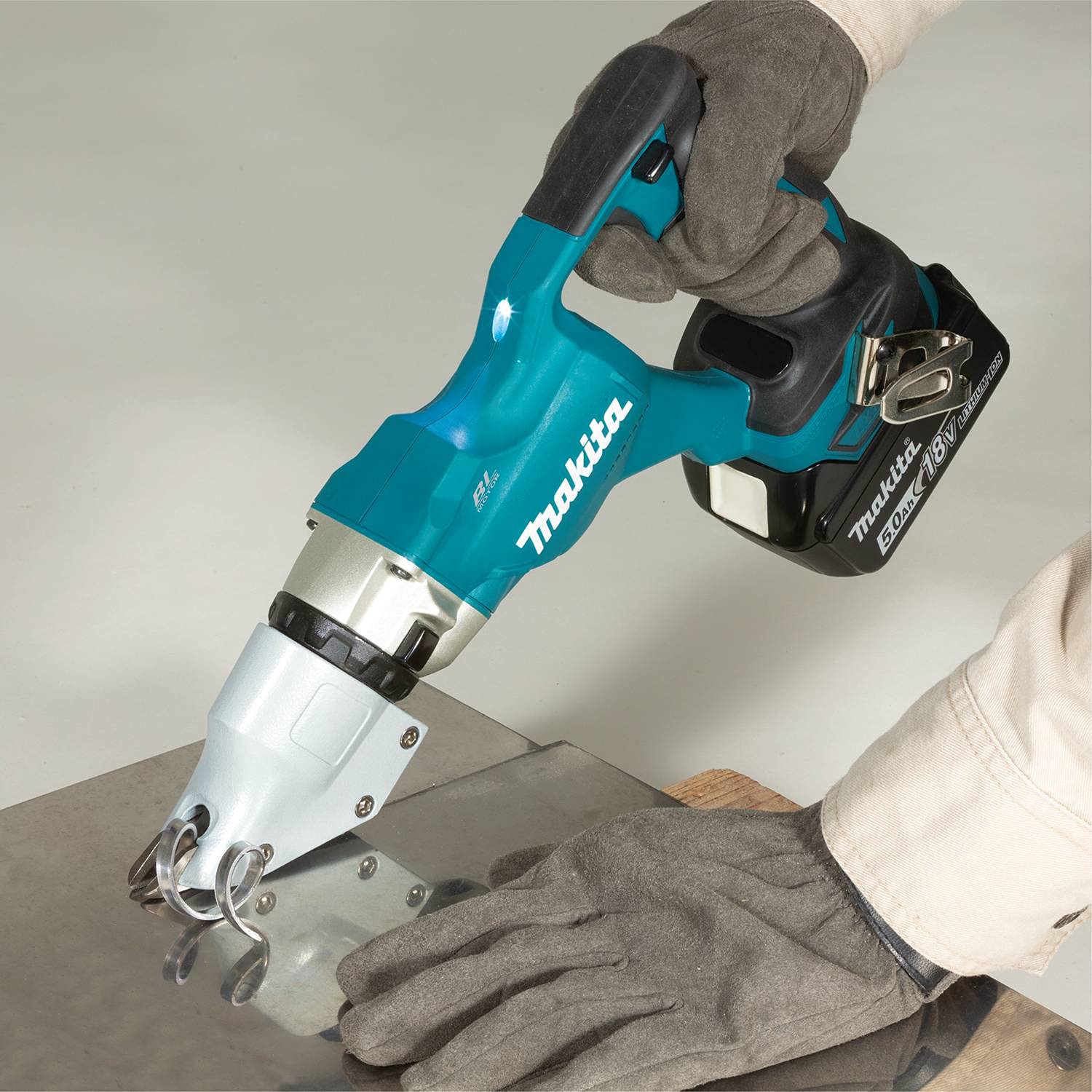 Makita XSJ03T 18V LXT® Lithium-Ion Brushless Cordless 14 Gauge Straight Shear Kit (5.0Ah)