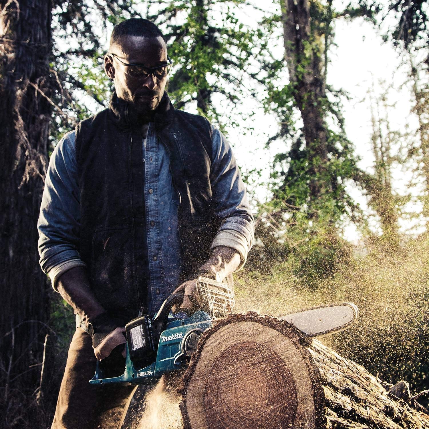 1839-makita-xcu03pt-18v-x2-36v-lxt-lithium-ion-brushless-cordless-5.0ah-14-chain-saw-kit-teal-8.jpg Makita XCU03PT 18V X2 (36V) LXT Lithium-Ion Brushless Cordless (5.0Ah) 14" Chain Saw Kit, Teal