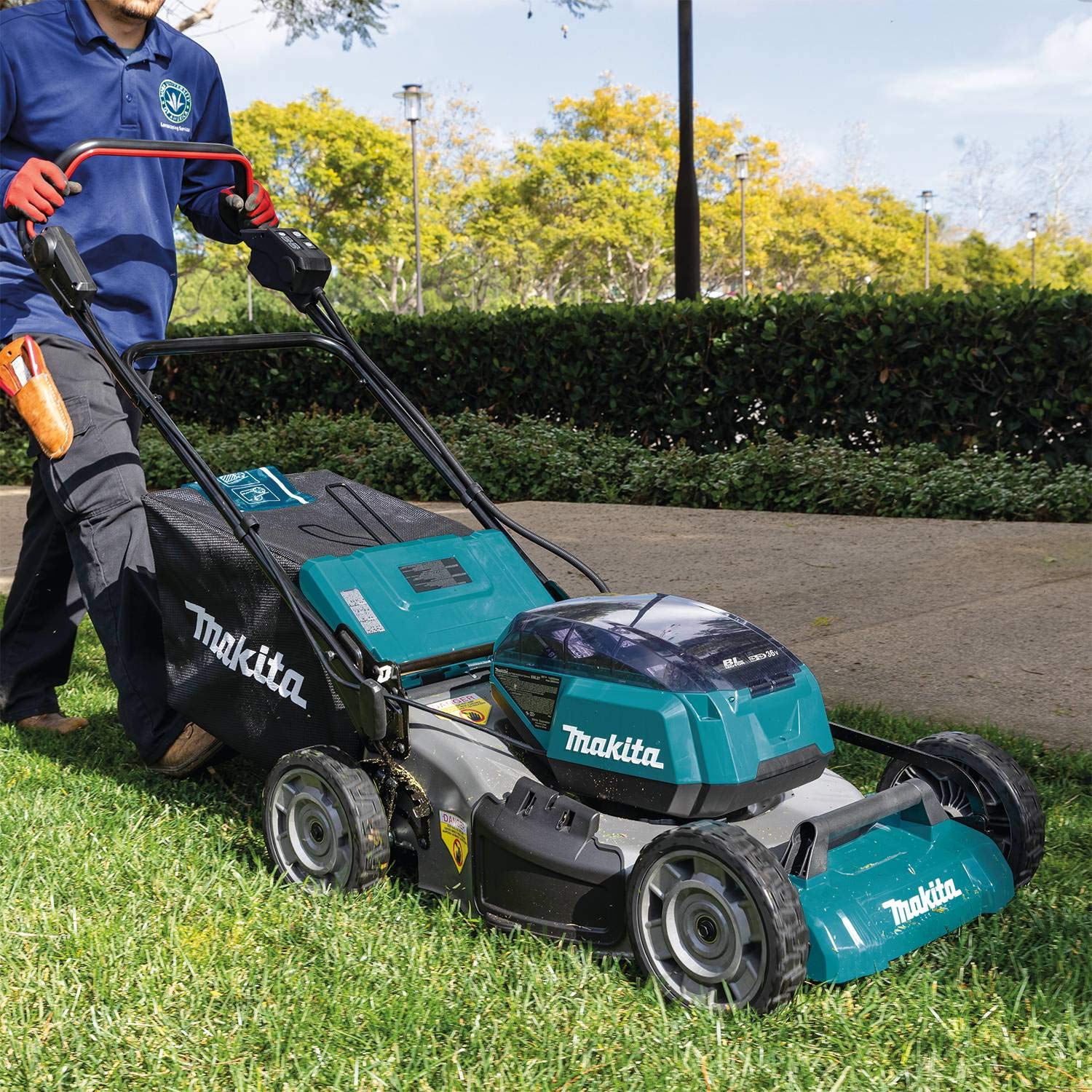 Makita XML07PT1 36V (18V X2) LXT® Brushless 21" Commercial Lawn Mower Kit with 4 Batteries (5.0Ah), Teal
