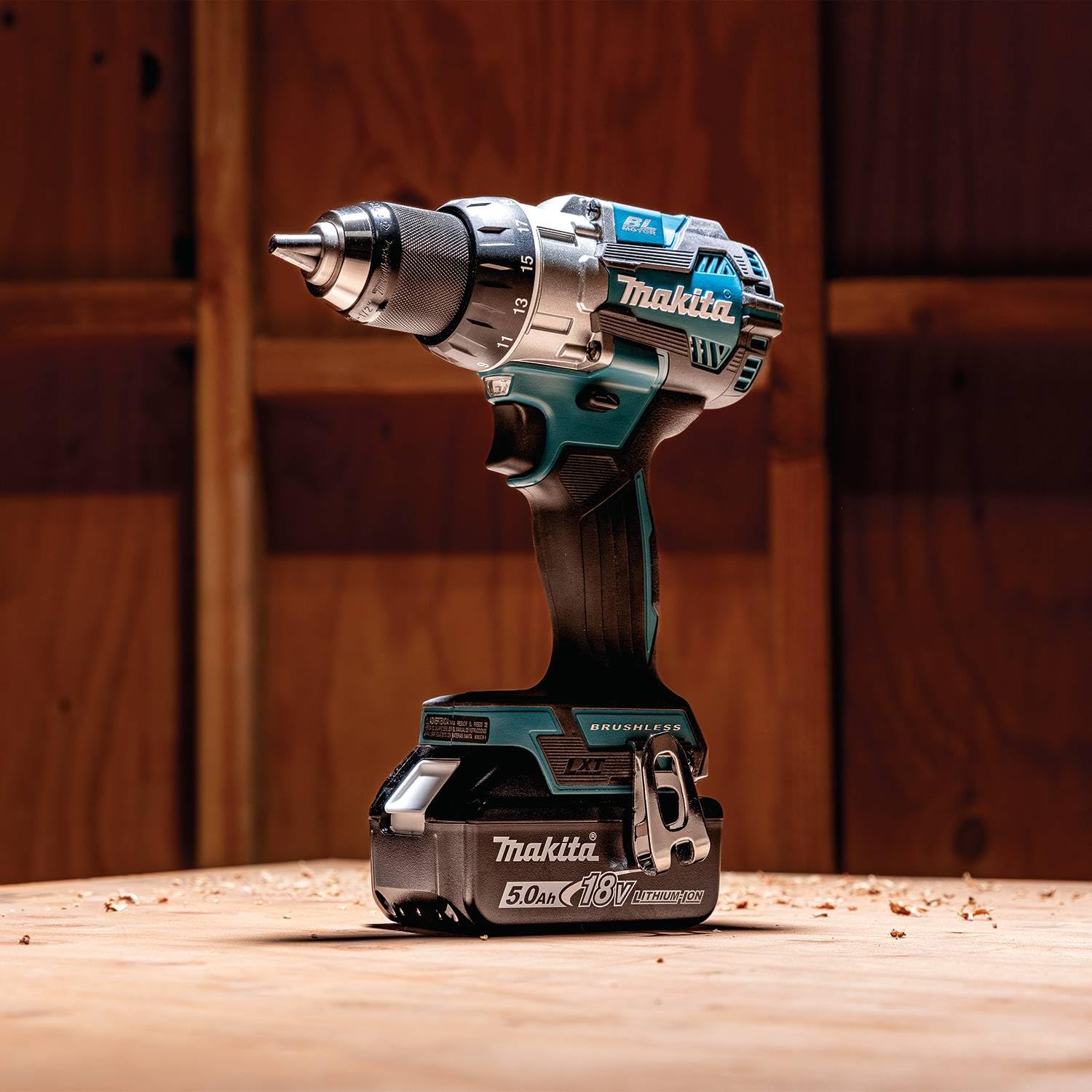 2093-makita-xfd16t-18v-lxt-lithium-ion-brushless-cordless-1-2-driver-drill-kit-5.0ah-5.jpg Makita XFD16T 18V LXT® Lithium-Ion Brushless Cordless 1/2" Driver-Drill Kit (5.0Ah)