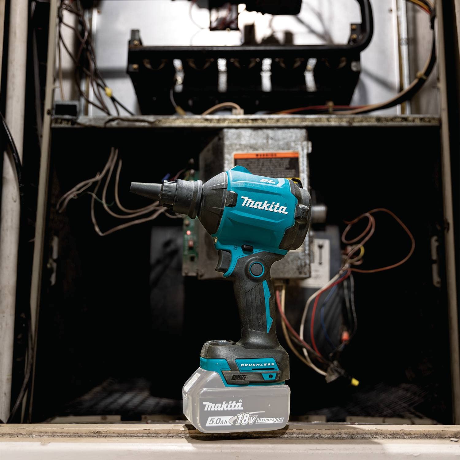 Makita XSA01Z 18V LXT® Brushless Cordless High Speed Blower/Inflator, Tool Only