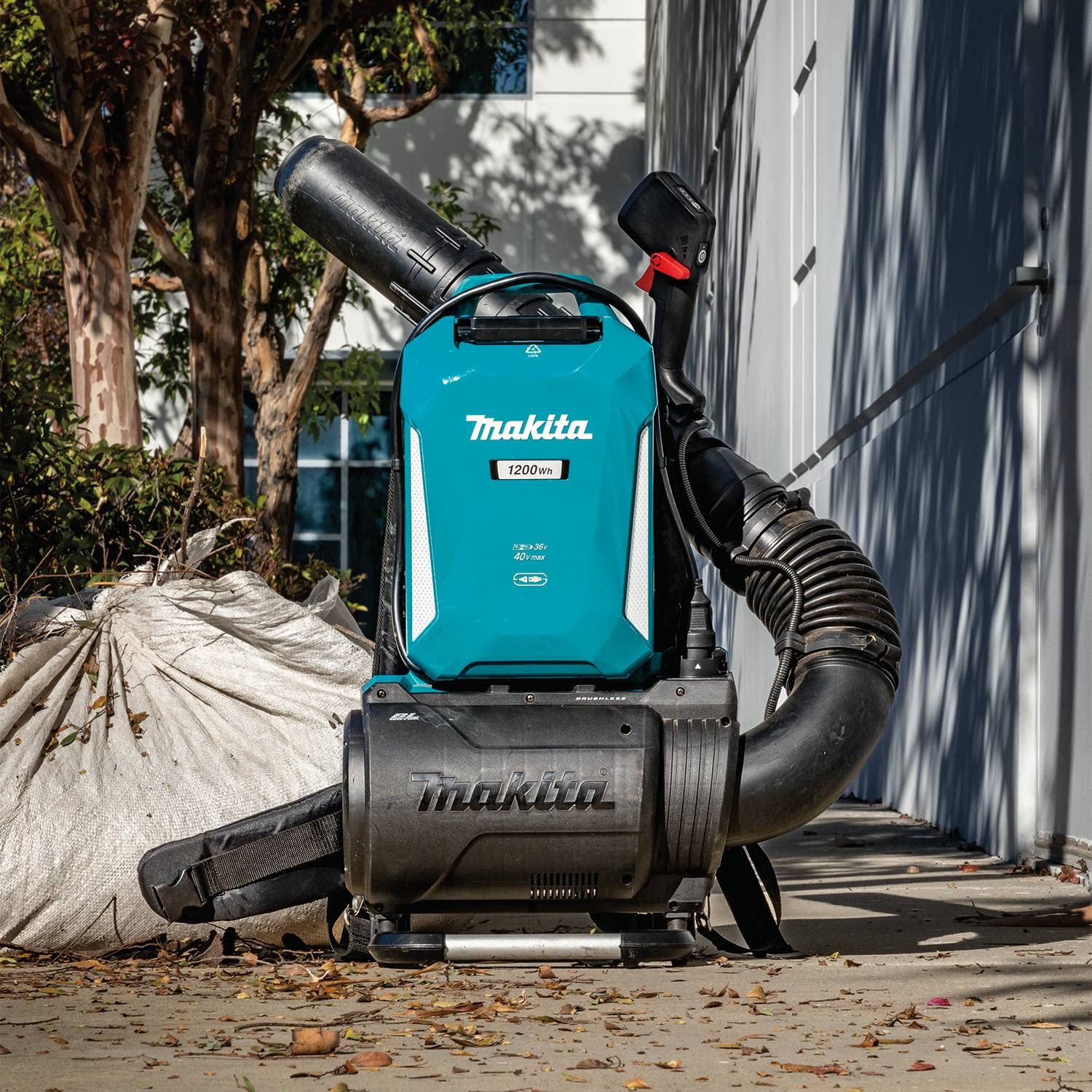 Makita CBU02Z 40V max ConnectX™ Brushless Backpack Blower, Tool Only