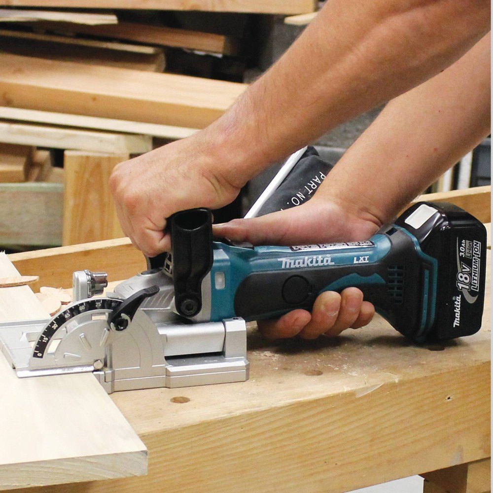 3685-makita-xjp03z-18v-lxt-lithium-ion-cordless-plate-joiner-3.jpg Makita XJP03Z 18V LXT Lithium-Ion Cordless Plate Joiner