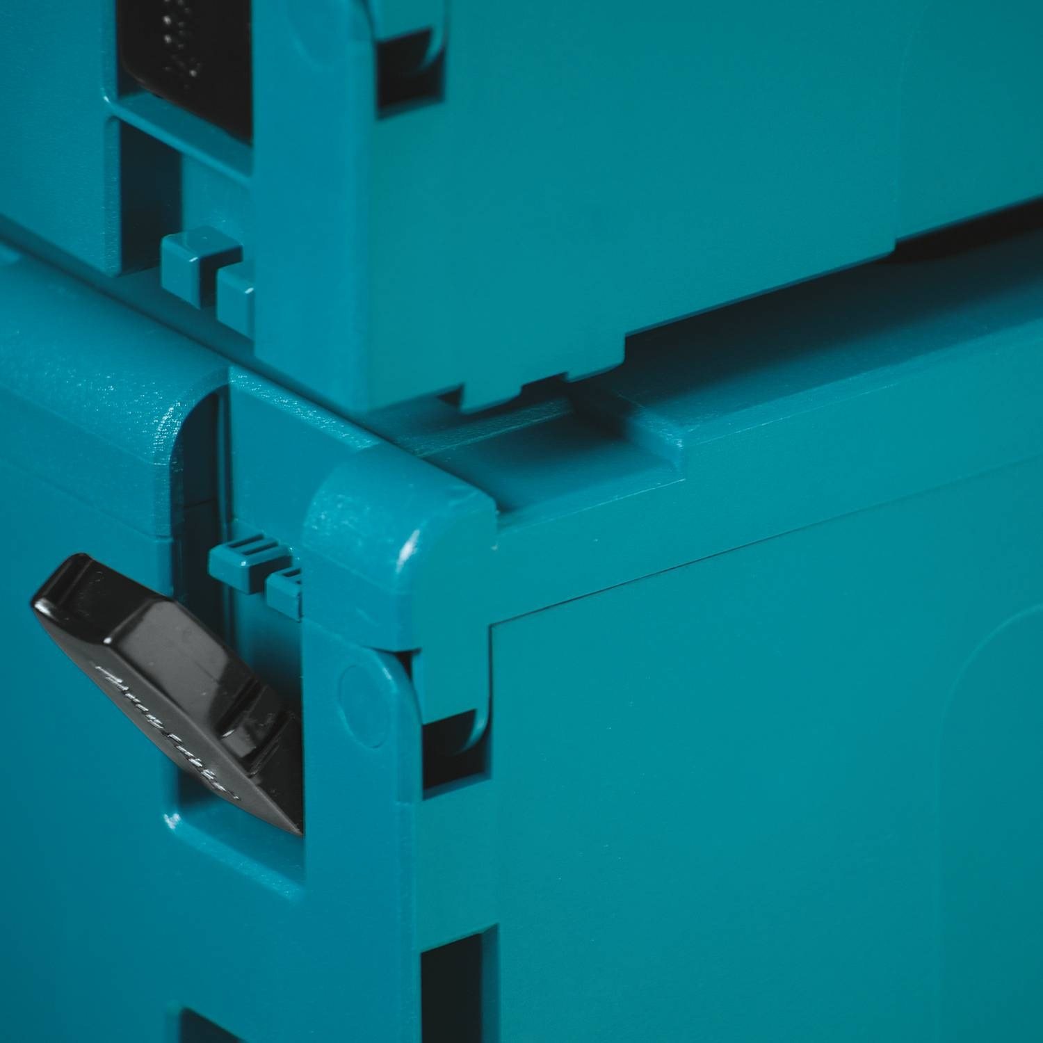 619-makita-197210-9-interlocking-case-small-4-3-8-x-15-1-2-x-11-5-8-6.jpg Makita 197210-9 Interlocking Case, Small/4-3/8" x 15-1/2" x 11-5/8"